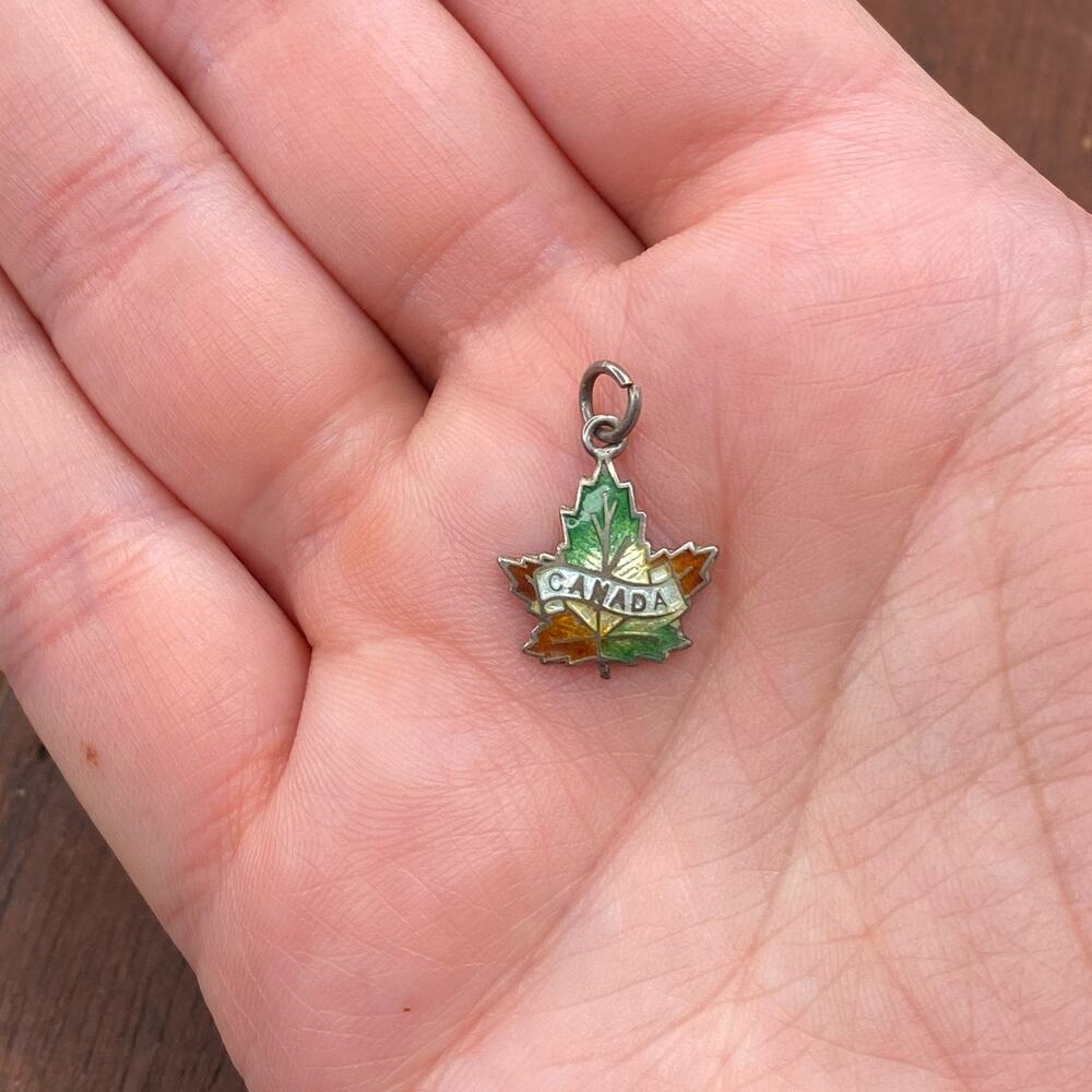 Vintage 925 Sterling Silver Enamel "Canada" Maple Leaf Pendant Bracelet Charm